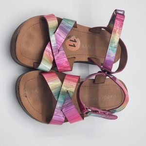 Kids strap sandal Shoe flat, rainbow color, size 11 girls shoe In Good condition